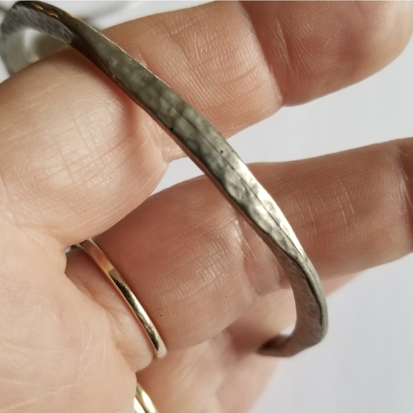 Three vintage bangle bracelets silver tone - Picture 4 of 10